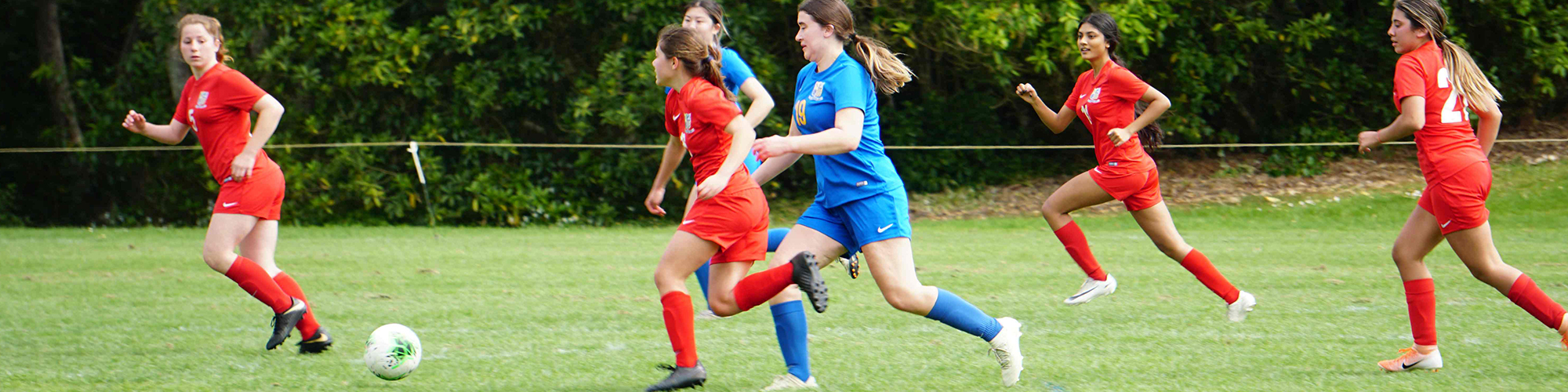 2020 old girls v 1st XI football 