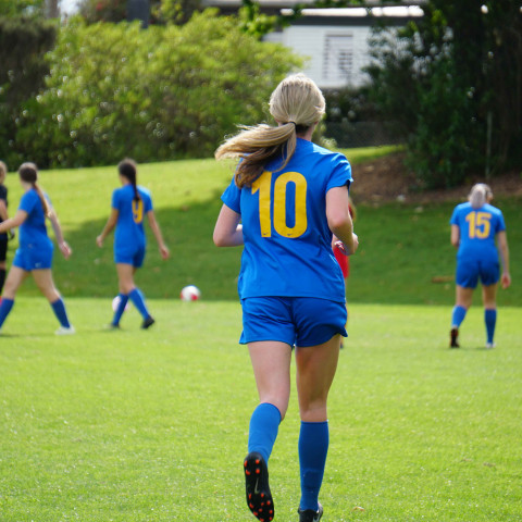 2020 old girls football 