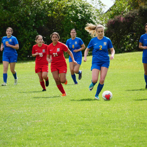 2020 old girls football 