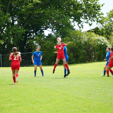 2020 old girls football 