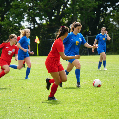 2020 old girls football 